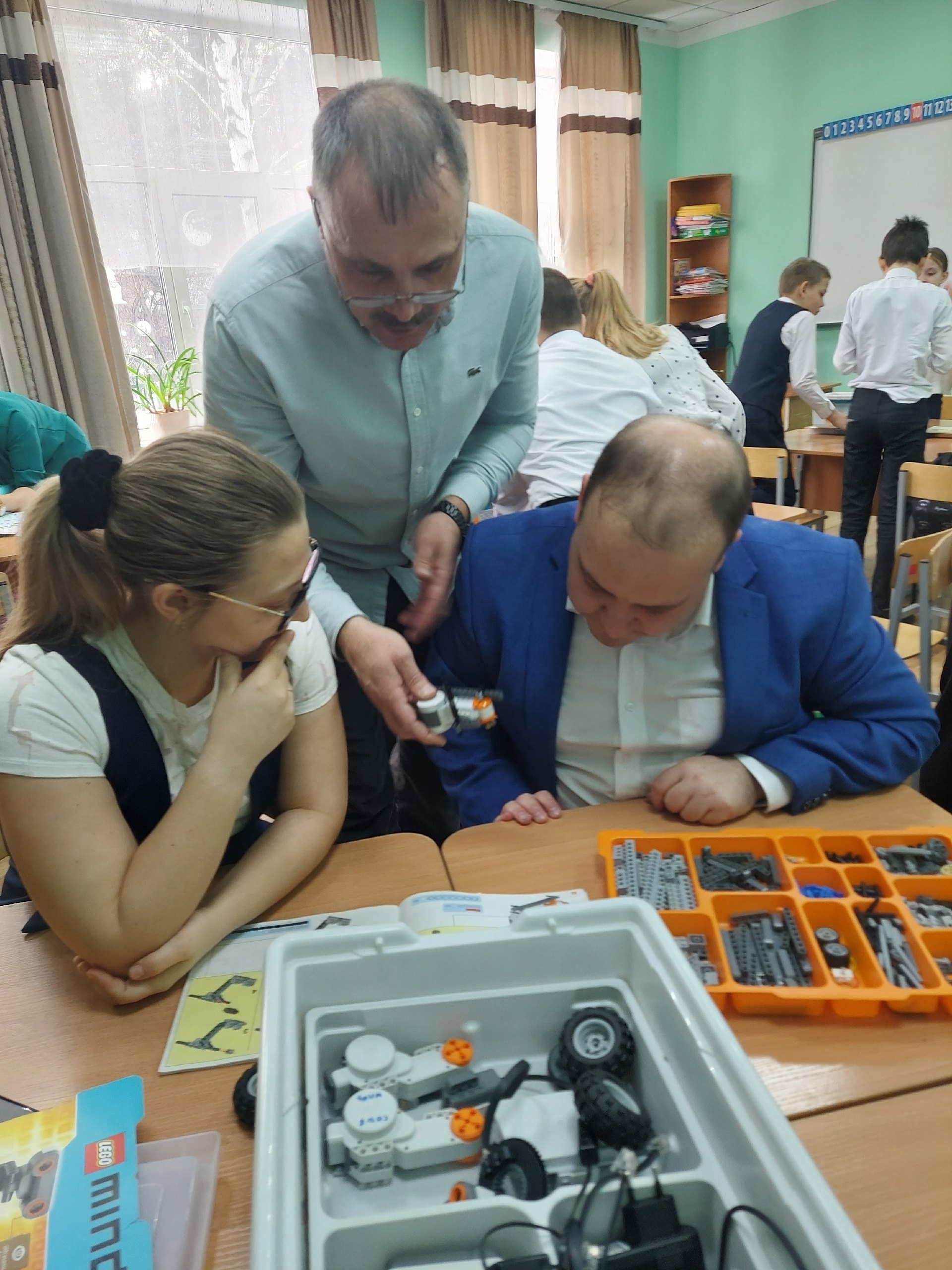 Открытый урок в 4 классе. Робототехника.