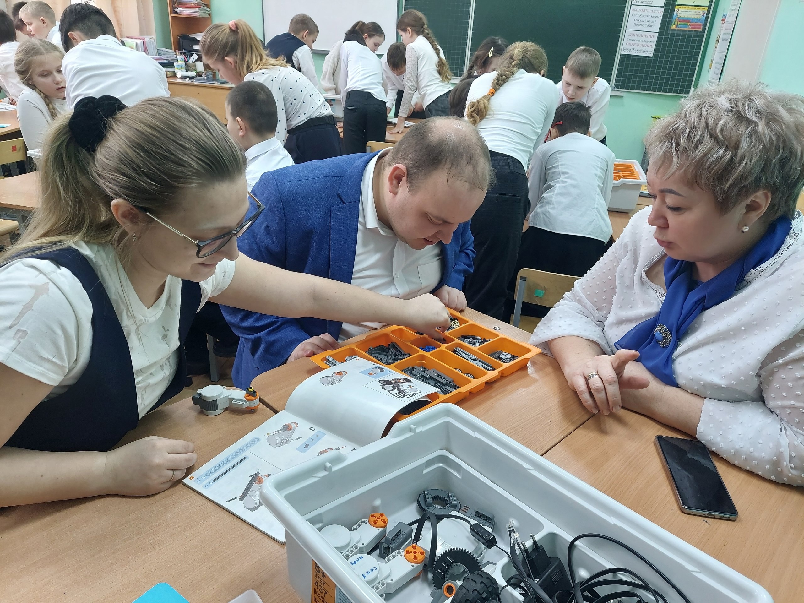 Открытый урок в 4 классе. Робототехника.